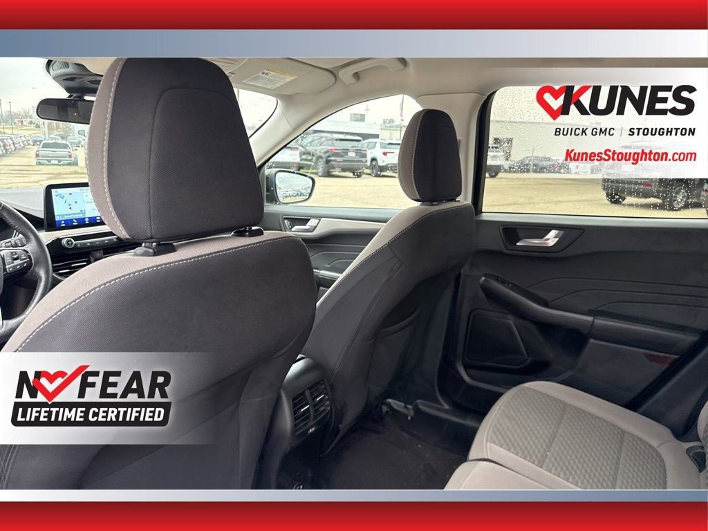 Used 2021 Ford Escape SE w/ SE Sport Appearance Package image 37