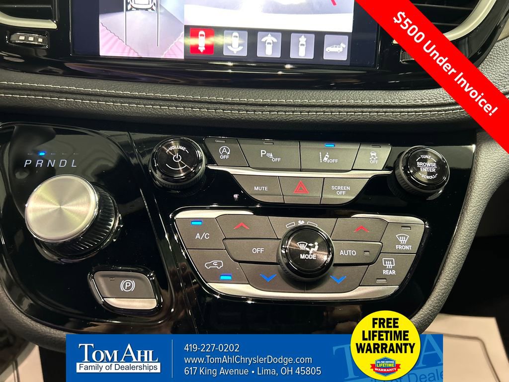 New 2026 Chrysler Pacifica Select image 17