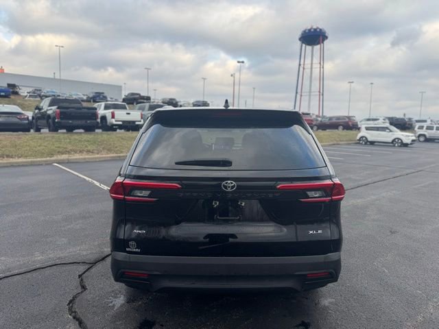 Used 2024 Toyota Grand Highlander XLE image 4