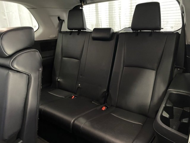 Certified 2024 Toyota Grand Highlander XLE image 12