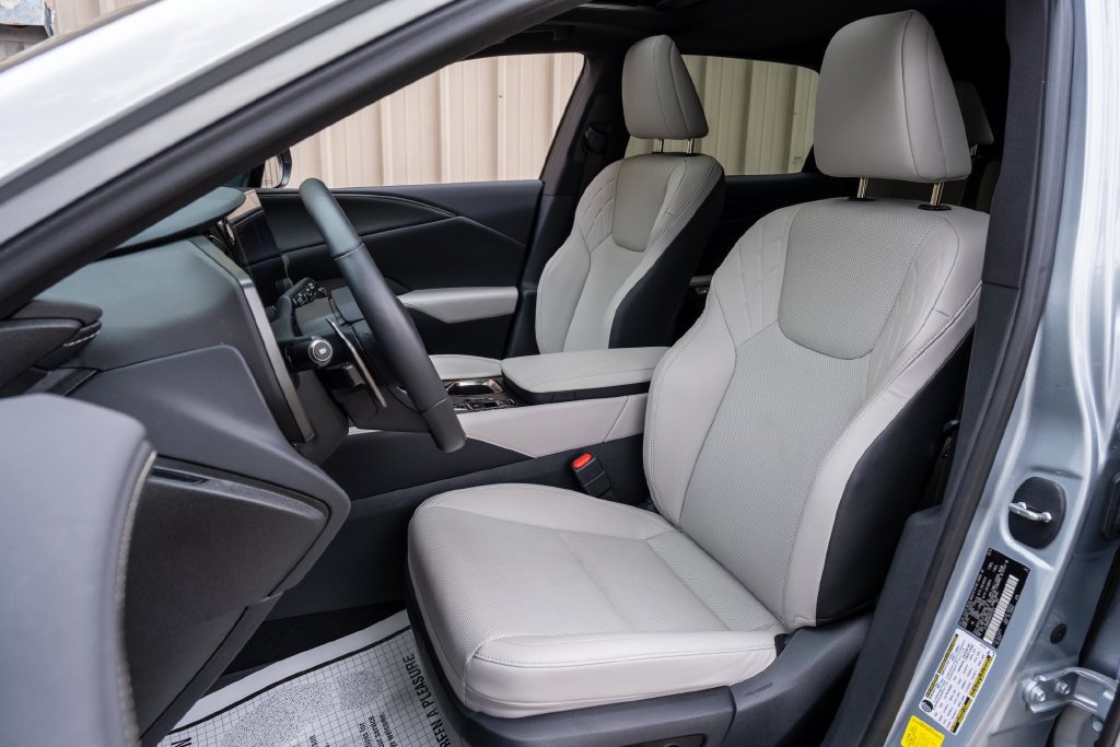 Used 2024 Lexus RX 350 Premium w/ Accessory Package (Z1) AWD/4WD image 15