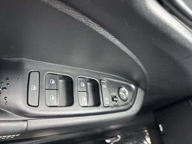 Certified 2025 Hyundai Venue Limited image 13