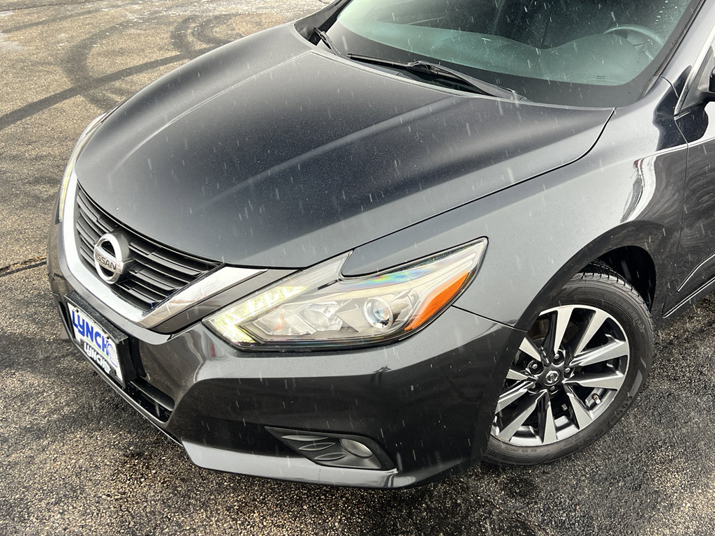 Used 2017 Nissan Altima 2.5 SL w/ 2.5 Technology Package image 8