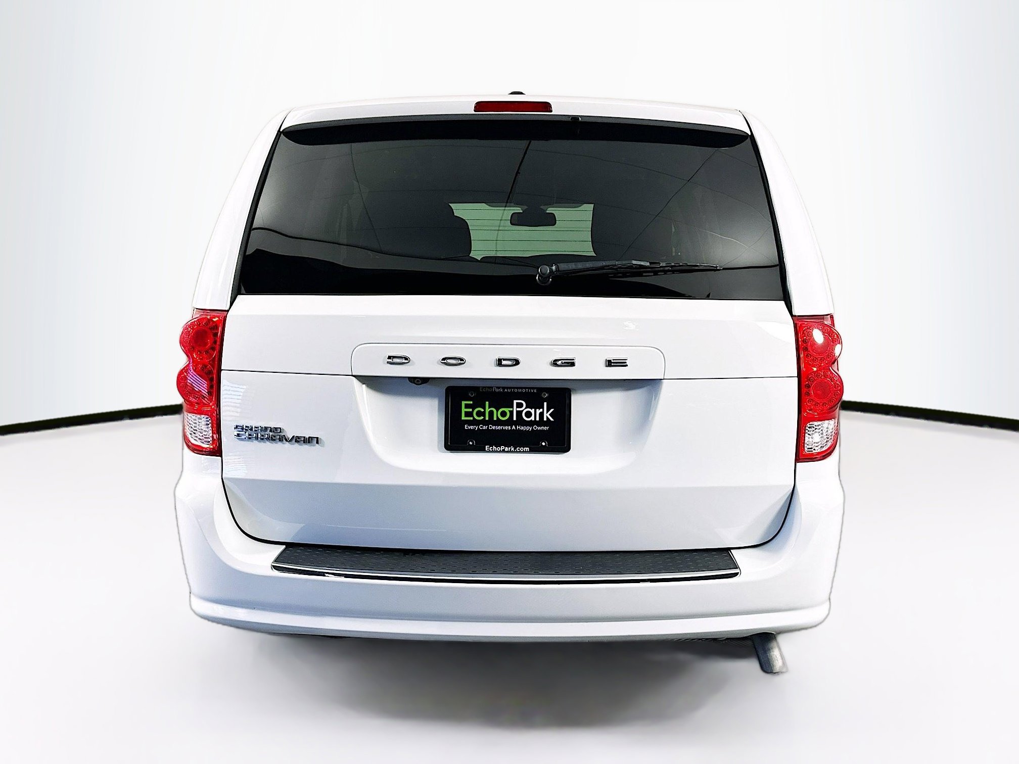 Used 2019 Dodge Grand Caravan SE w/ UConnect Hands-Free Group image 7