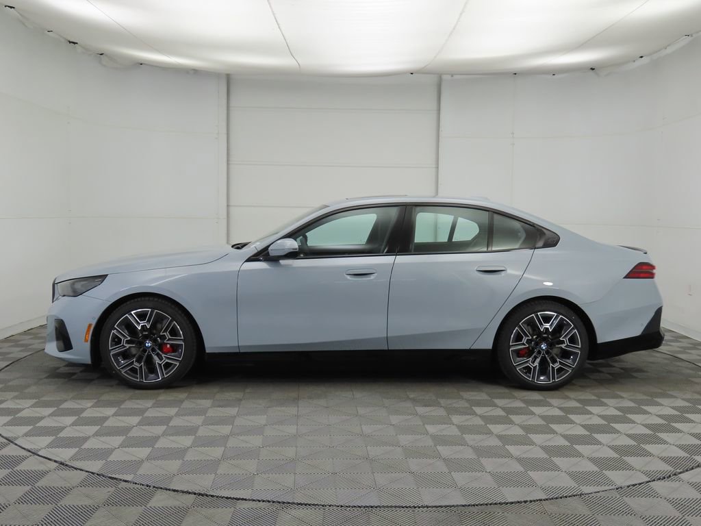 New 2026 BMW i5 eDrive40 w/ M Sport Package image 8