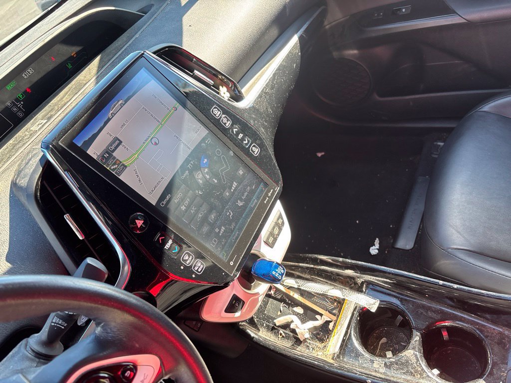 Used 2018 Toyota Prius Prime Premium FWD image 19