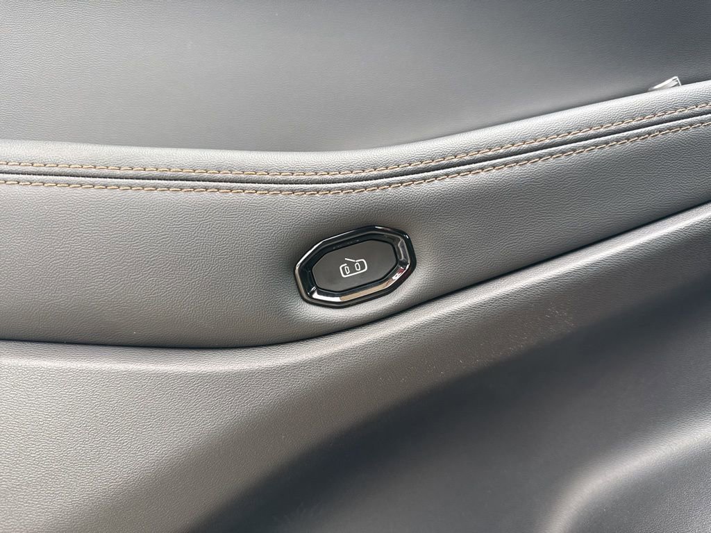 New 2026 Jeep Cherokee Overland w/ Advanced Pro Tech Group image 13