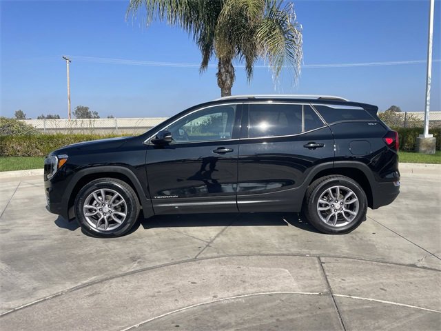 Used 2024 GMC Terrain SLT image 5