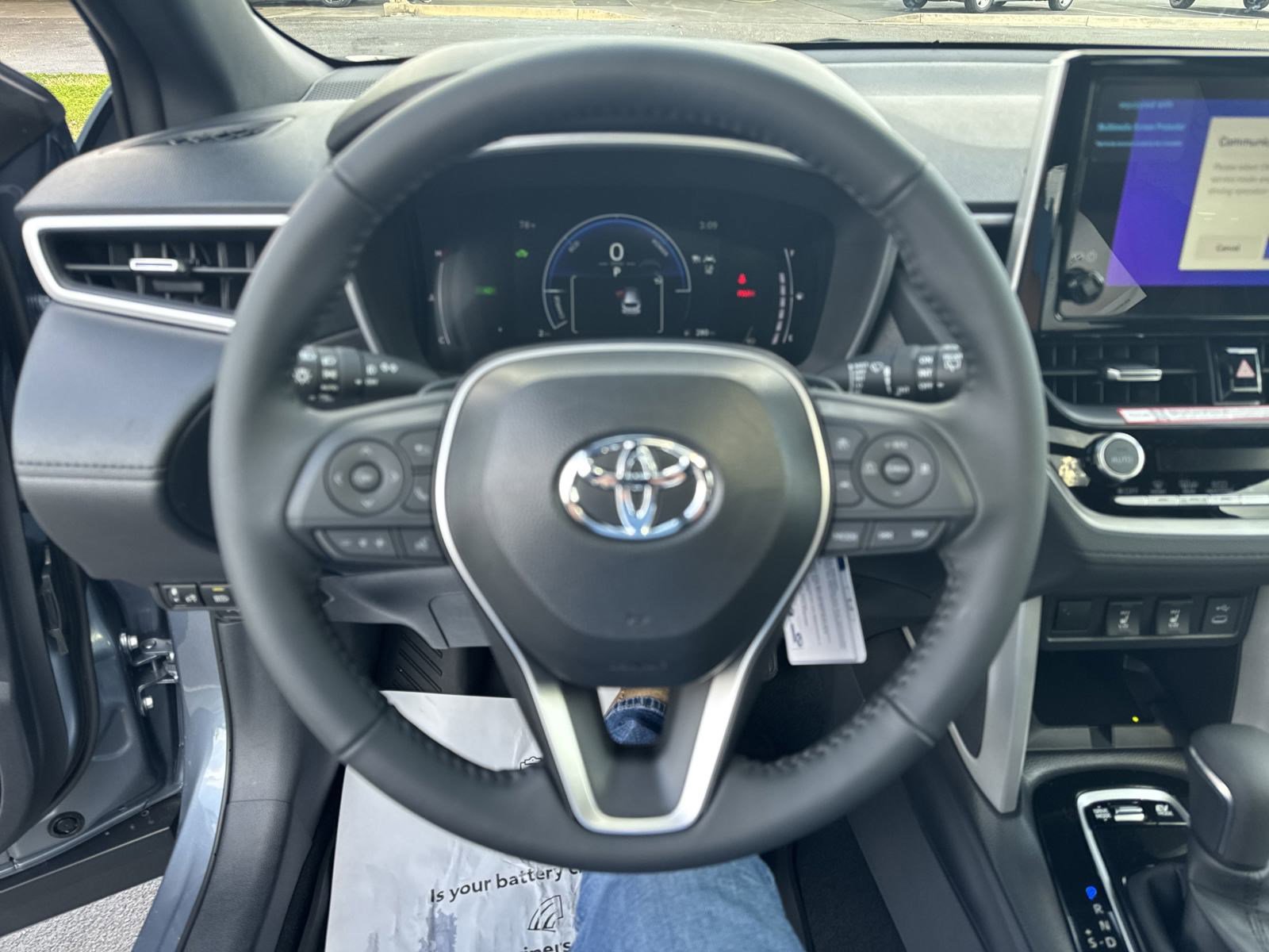 New 2025 Toyota Corolla Cross AWD Hybrid w/ Convenience Package image 17