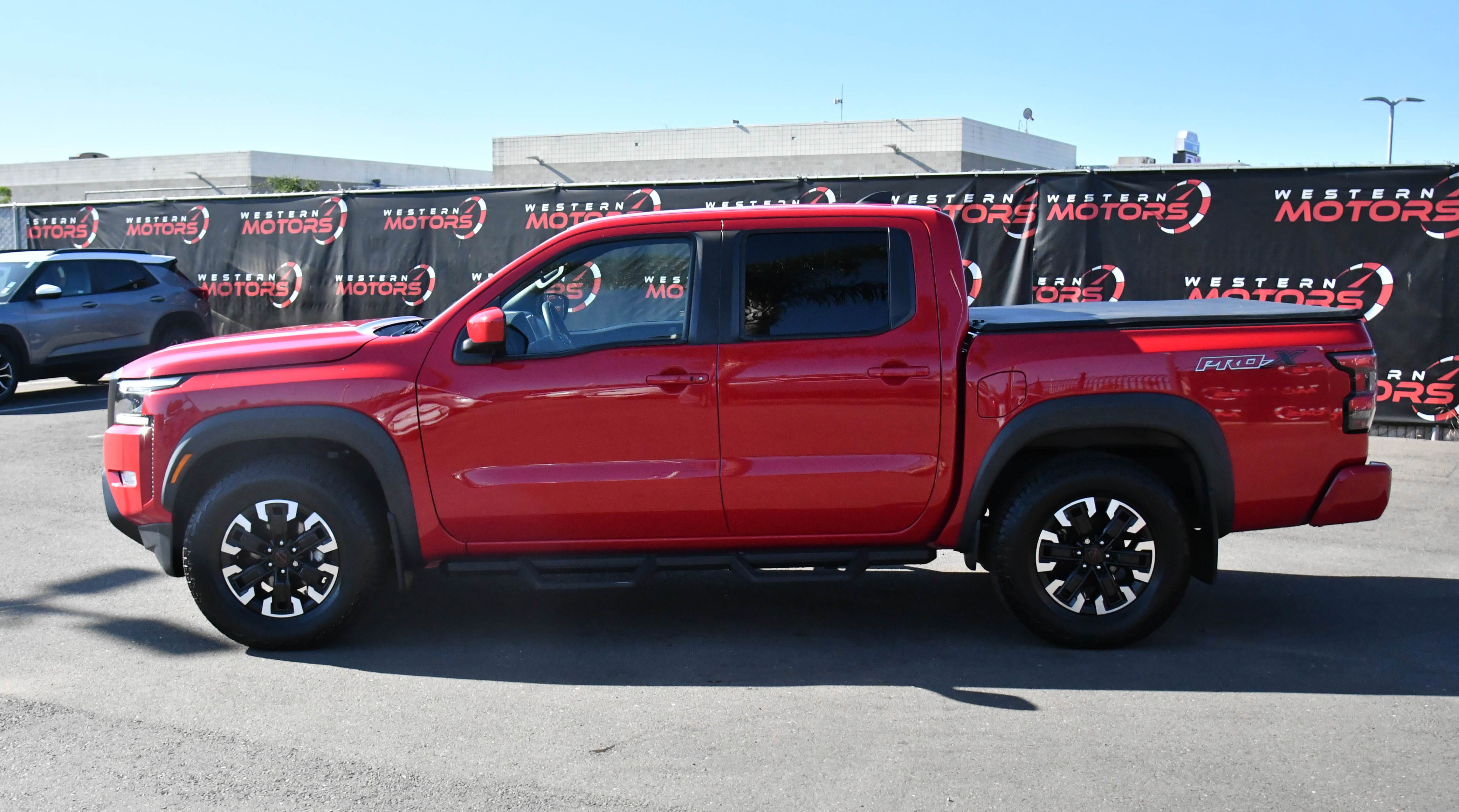Used 2023 Nissan Frontier Pro-X w/ Technology Package image 4