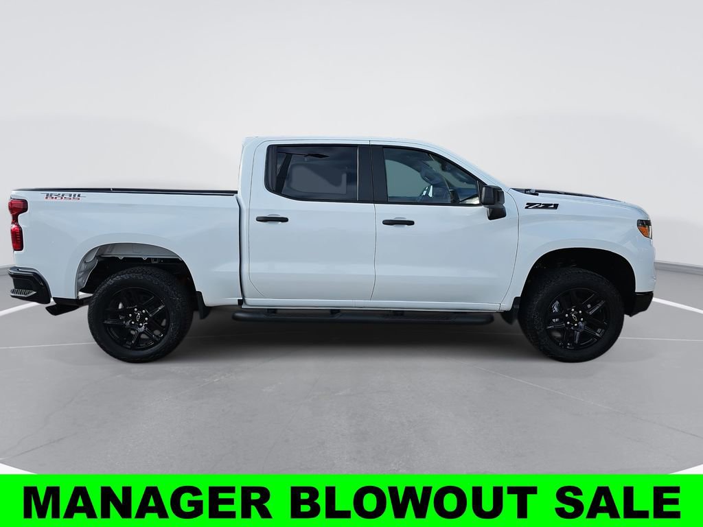 New 2026 Chevrolet Silverado 1500 Custom Trail Boss w/ Turbomax Blackout Package AWD/4WD video 2
