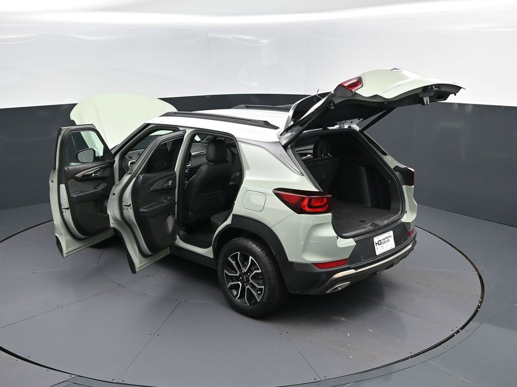 Used 2025 Chevrolet TrailBlazer ACTIV w/ Convenience Package image 2