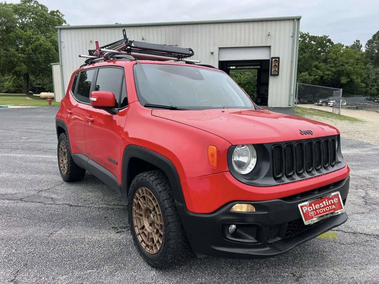 Used 2018 Jeep Renegade Altitude AWD/4WD image 1