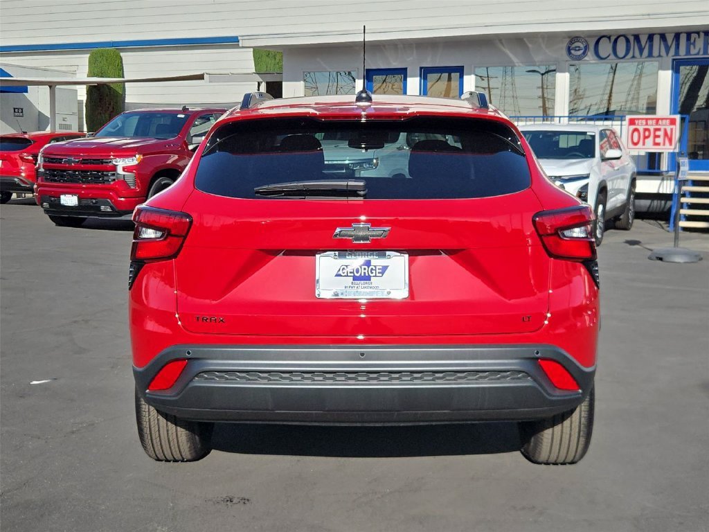 New 2026 Chevrolet Trax LT w/ Driver Confidence Package FWD image 30
