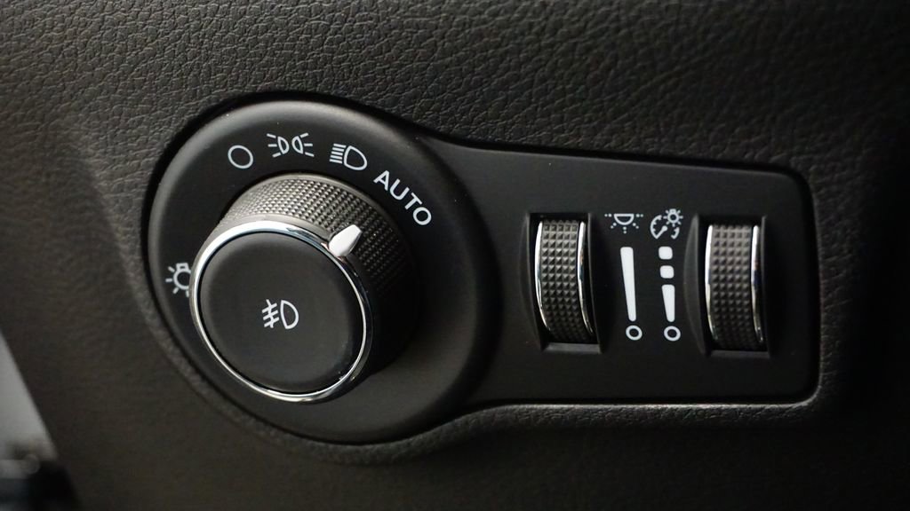 Certified 2022 Jeep Compass Latitude image 25