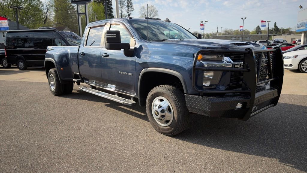 Used 2021 Chevrolet Silverado 3500 LT w/ Convenience Package AWD/4WD image 2