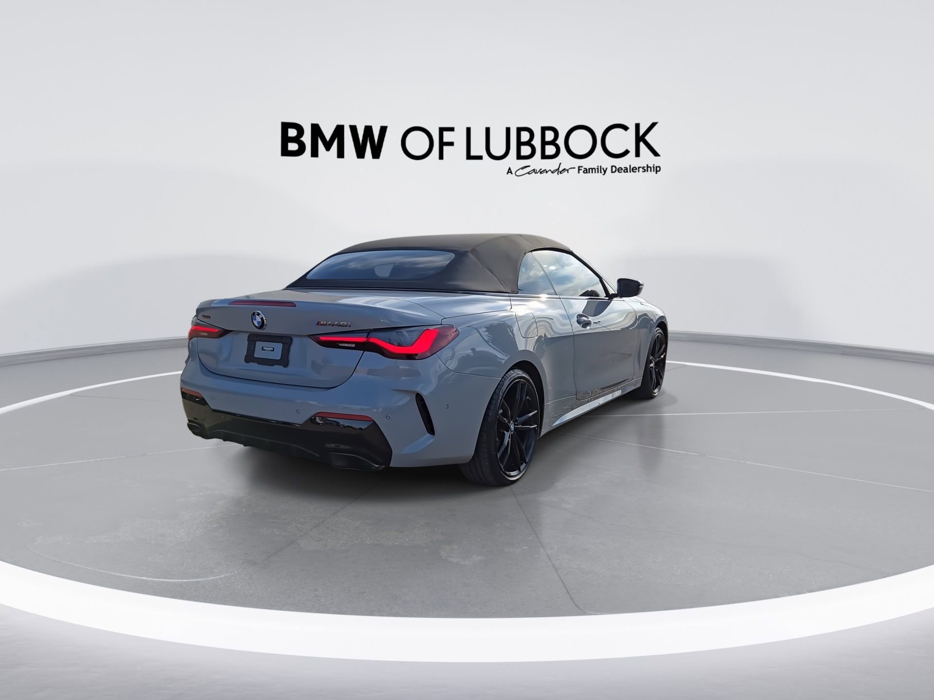 Used 2024 BMW 440i xDrive Convertible w/ Premium Package image 8