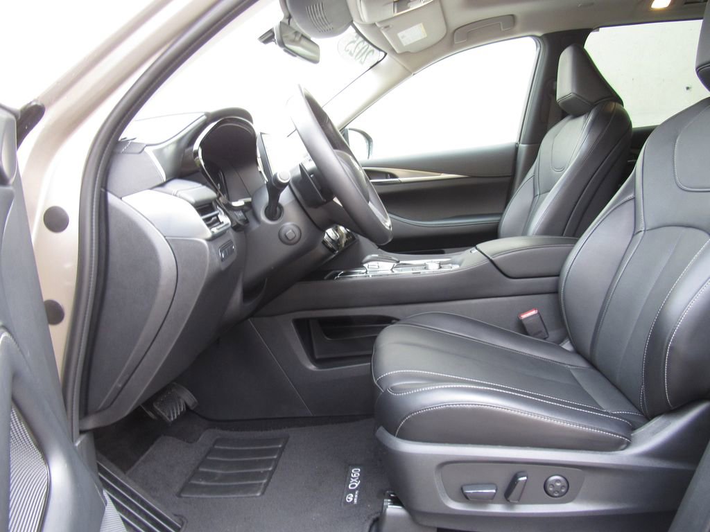 Used 2025 INFINITI QX60 Luxe image 10