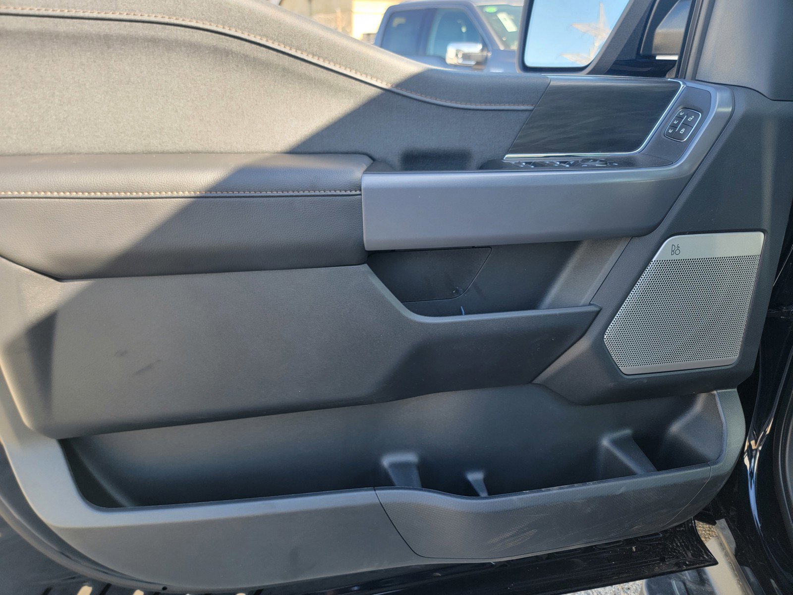 New 2025 Ford F150 Lightning Lariat image 8