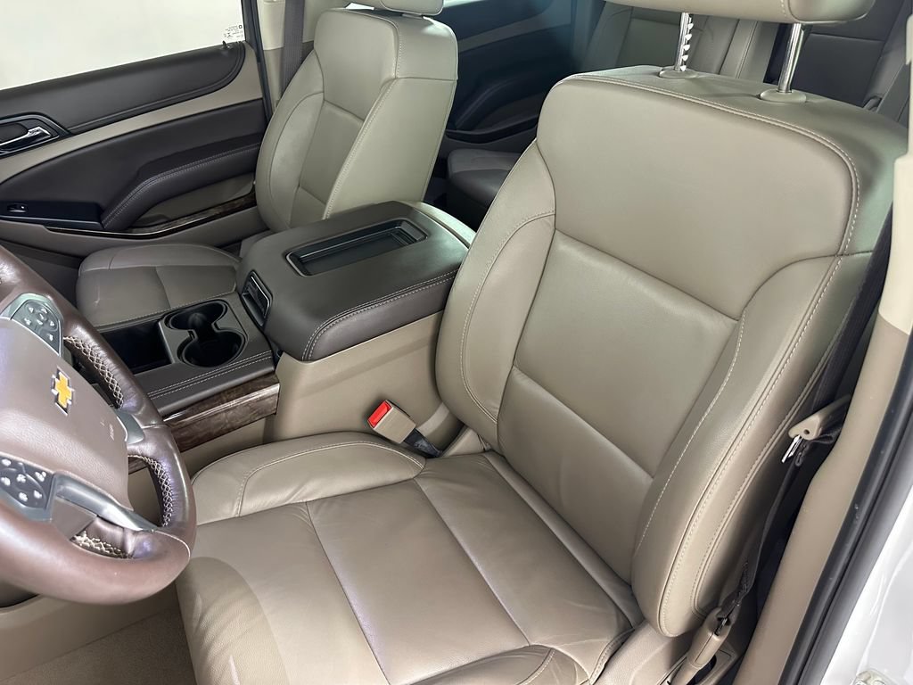 Used 2020 Chevrolet Suburban LT AWD/4WD image 25