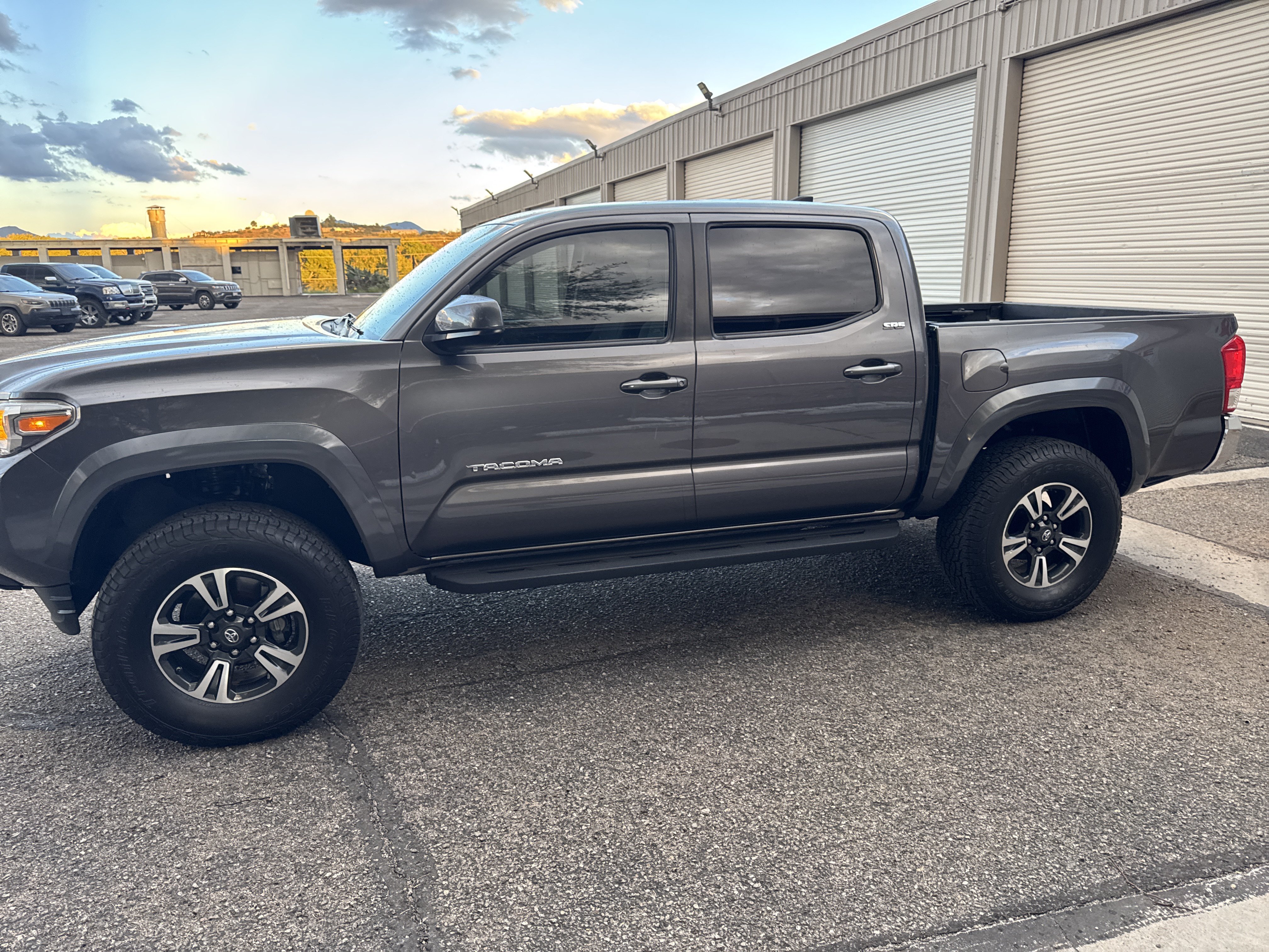 Used 2016 Toyota Tacoma SR5 w/ SR5 Appearance Package (SN) RWD image 4