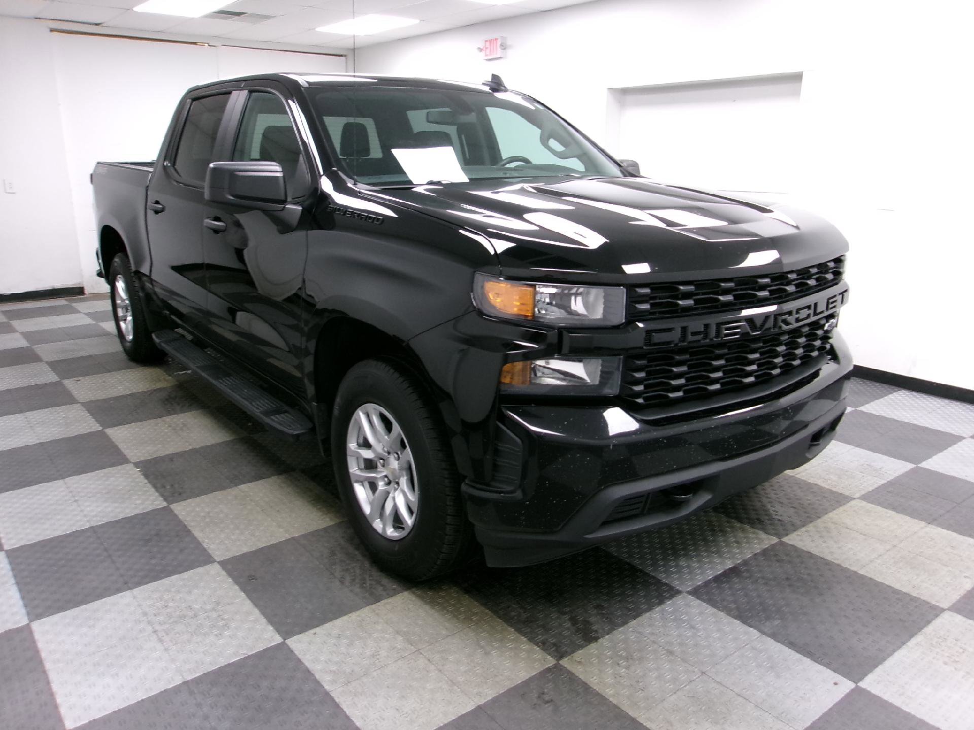 Used 2021 Chevrolet Silverado 1500 Custom w/ LPO, Dark Essentials Package image 13