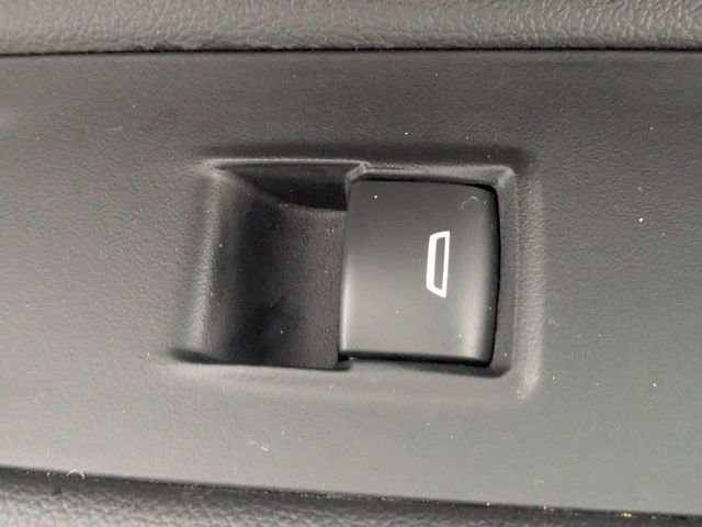 Certified 2023 GMC Terrain SLE w/ Driver Convenience Package image 34