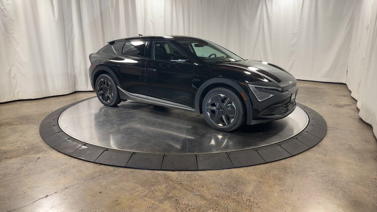 New 2025 Kia EV6 Light image 2