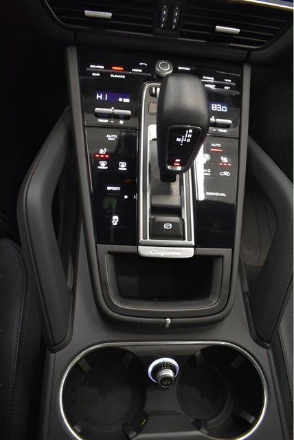 Used 2023 Porsche Cayenne image 29