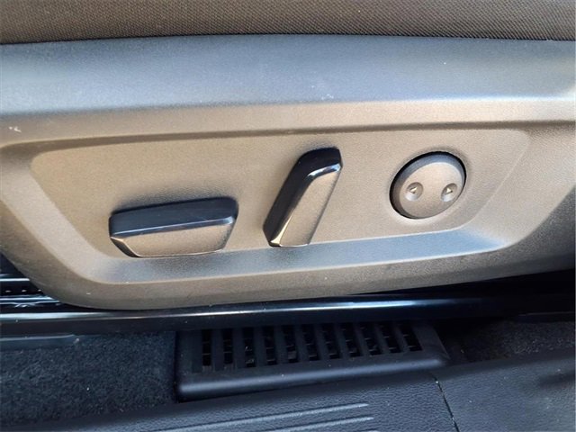 Used 2023 Nissan Rogue SV image 25