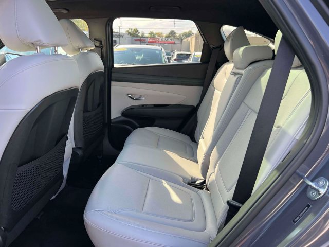 Certified 2025 Hyundai Tucson Limited AWD/4WD image 11