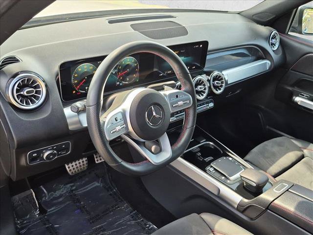 Used 2021 Mercedes-Benz GLB 250 4MATIC image 10