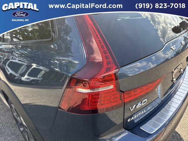 Used 2024 Volvo V60 B5 Cross Country Ultimate AWD/4WD image 15