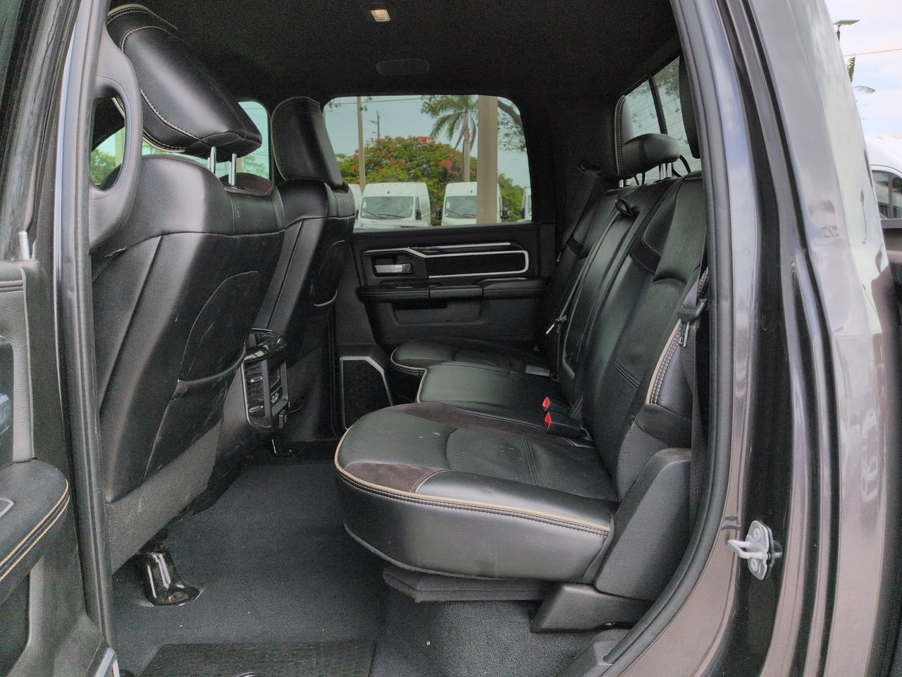 Used 2022 RAM 2500 Laramie w/ Night Edition AWD/4WD image 13