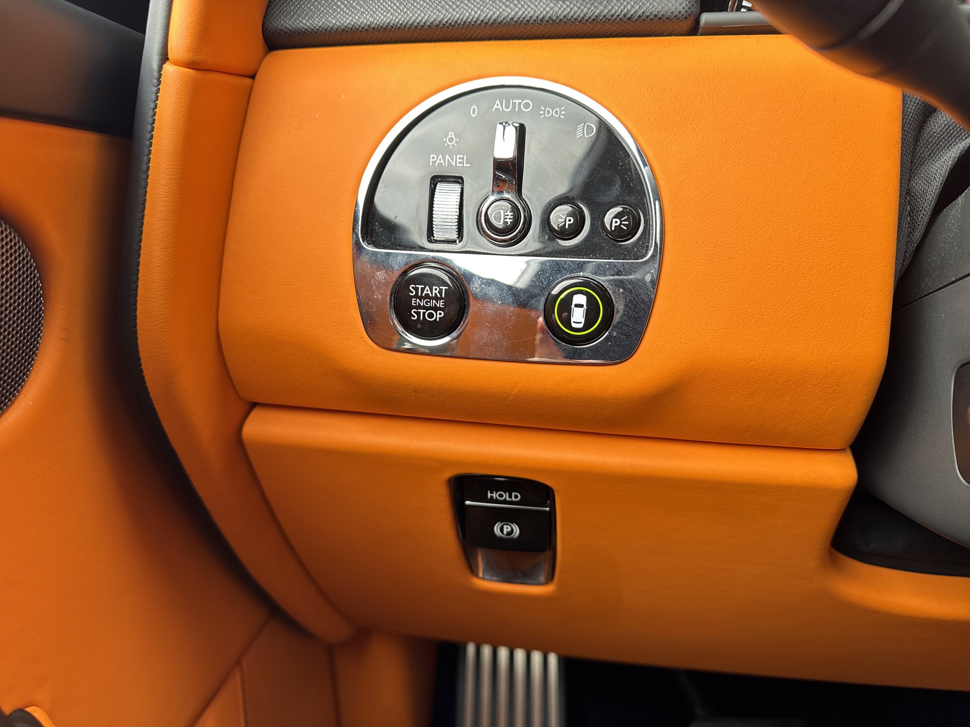 Certified 2024 Rolls-Royce Cullinan image 32