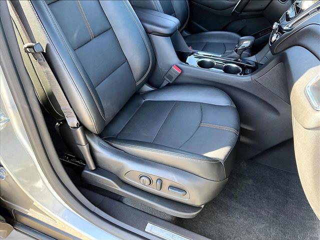 Used 2024 Chevrolet Equinox Premier image 9