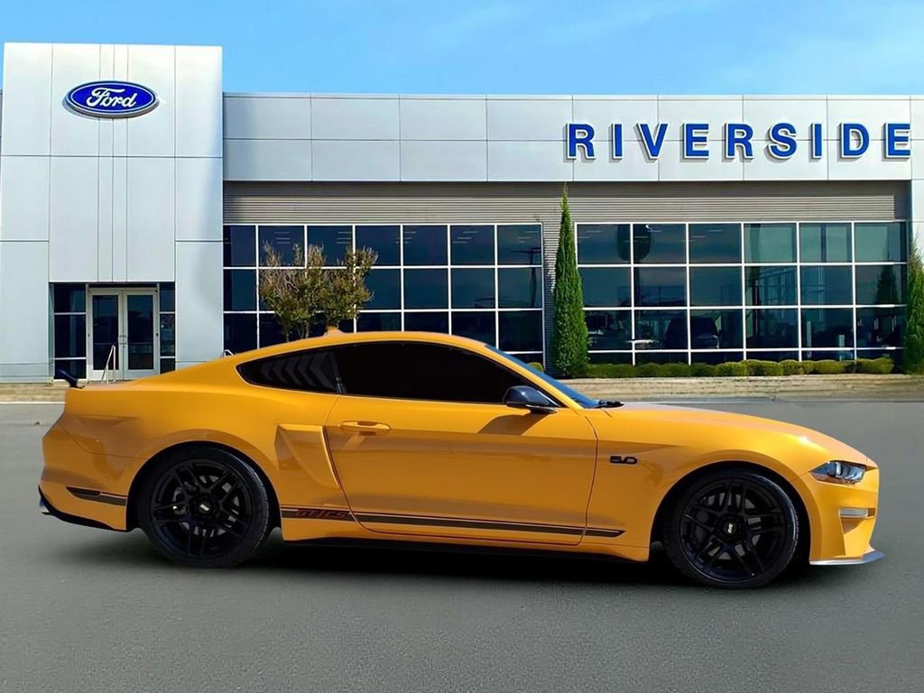 Used 2022 Ford Mustang GT Premium w/ Equipment Group 401A RWD image 8