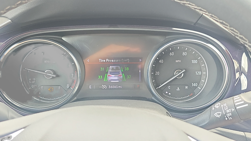 Used 2023 Buick Encore GX Select w/ Safety Package II FWD image 17
