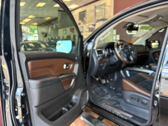 Used 2017 Nissan Titan Platinum Reserve RWD image 16