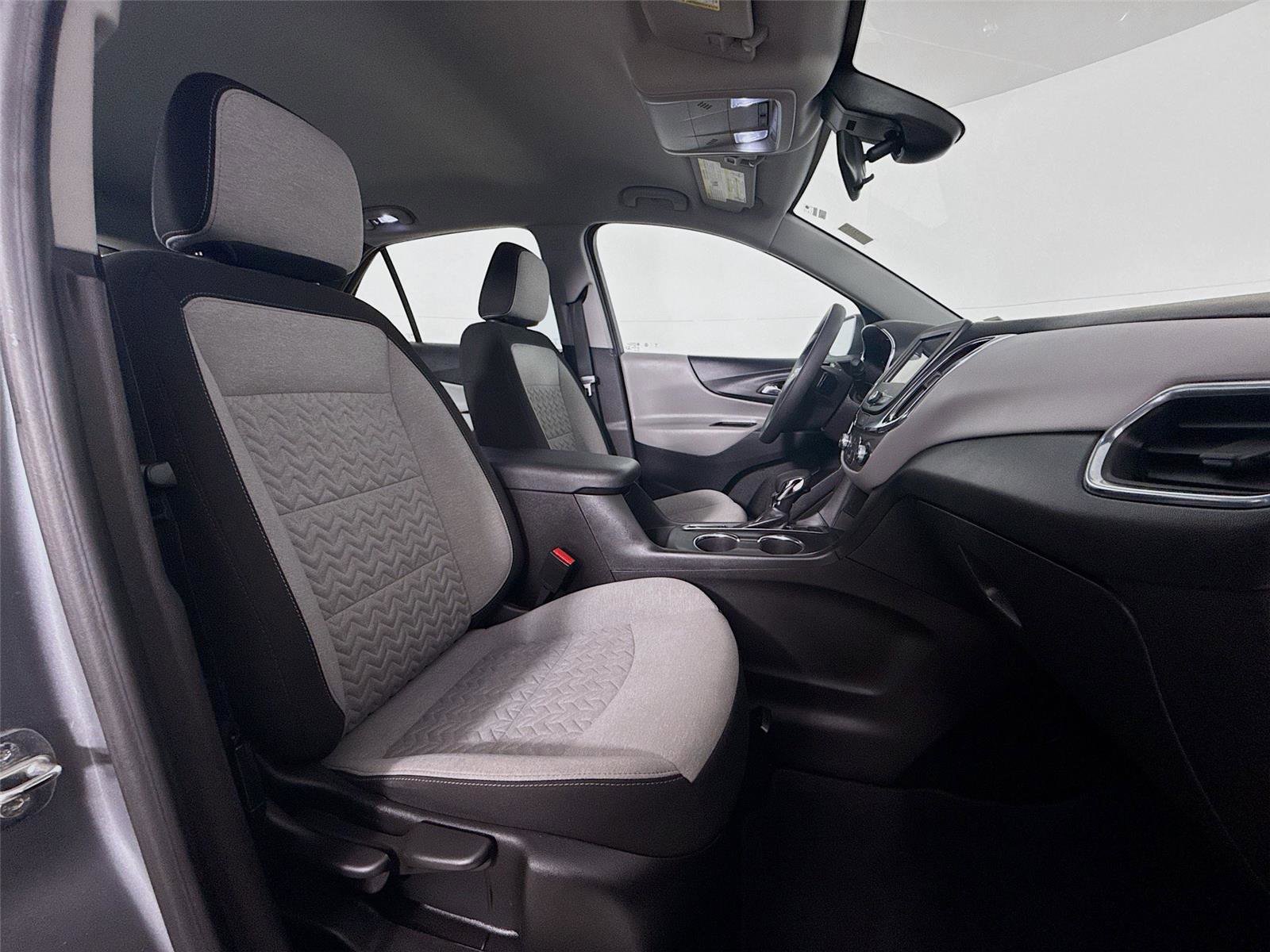 Used 2023 Chevrolet Equinox LS w/ Driver Confidence II Package AWD/4WD image 27