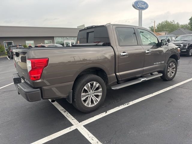 Used 2019 Nissan Titan SL AWD/4WD image 5