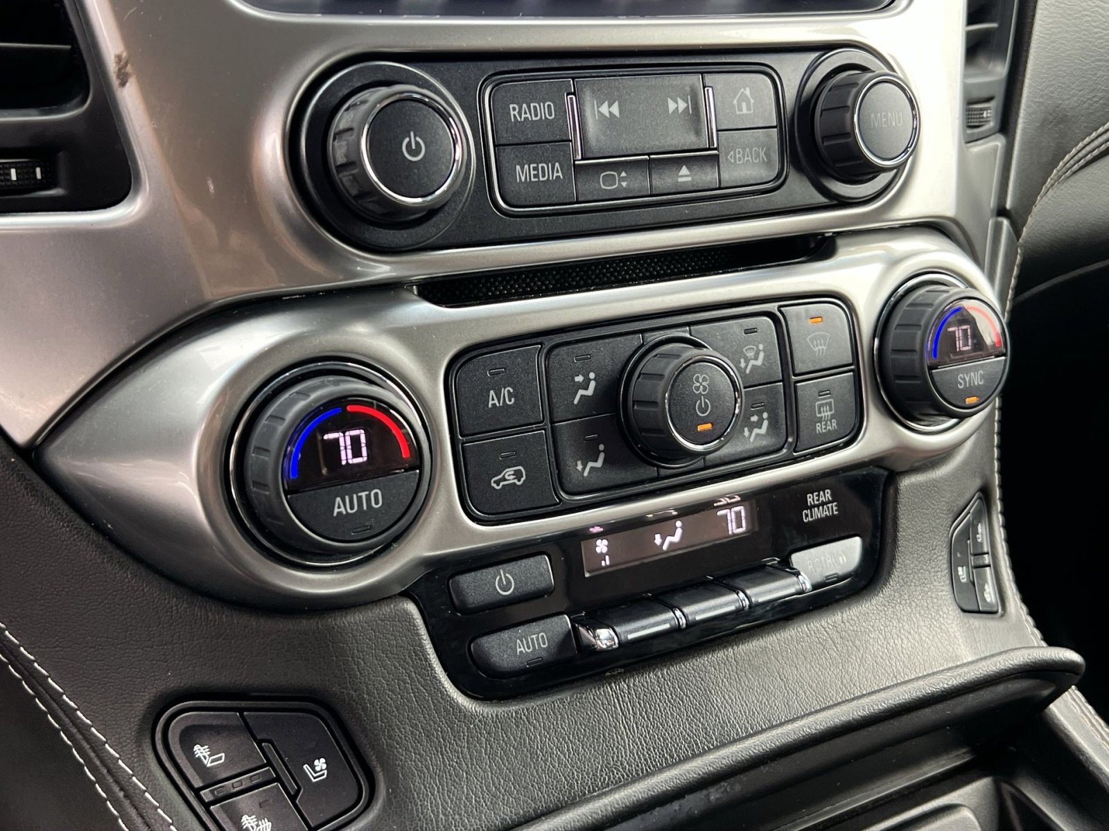 Used 2020 Chevrolet Tahoe Premier w/ Premier Plus Edition image 19