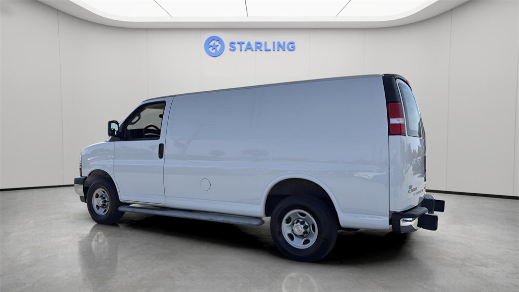 Used 2024 Chevrolet Express 2500 w/ Driver Convenience Package image 4