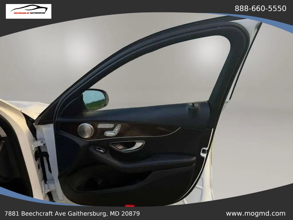 Used 2017 Mercedes-Benz C 300 4MATIC Sedan image 22