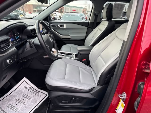 Used 2021 Ford Explorer XLT w/ Equipment Group 202A image 9