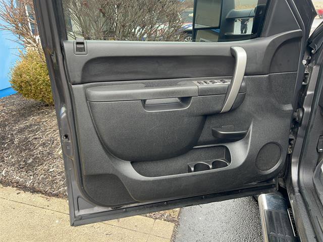 Used 2011 Chevrolet Silverado 2500 LT w/ Interior Plus Package image 11