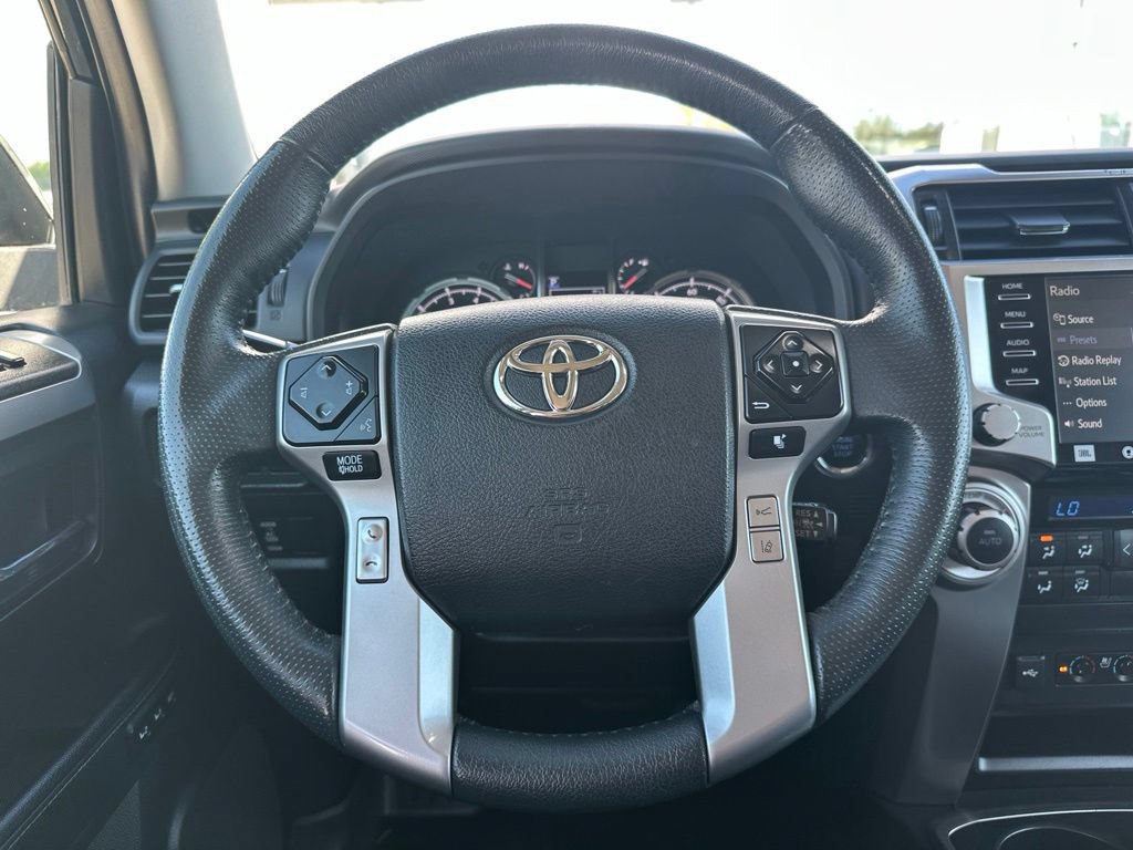 Used 2020 Toyota 4Runner Limited AWD/4WD image 18