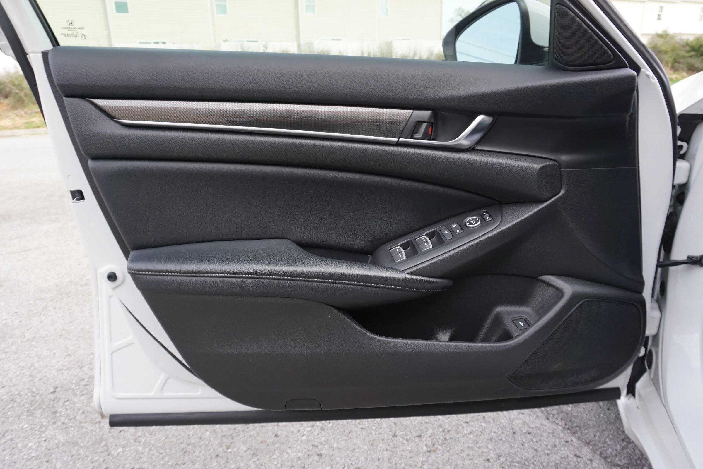 Used 2018 Honda Accord Sport image 24