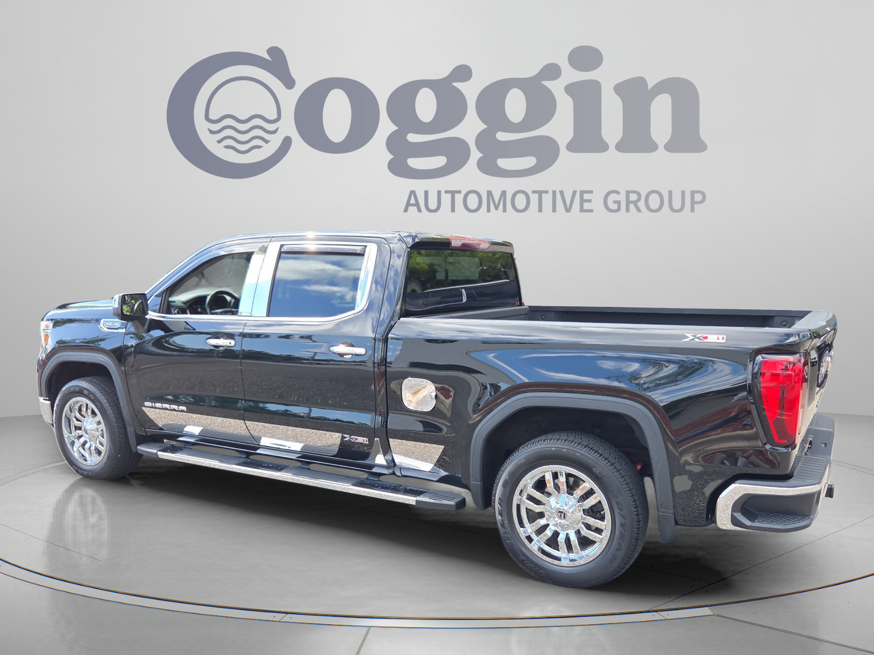 Certified 2021 GMC Sierra 1500 SLT w/ X31 Off-Road Package AWD/4WD image 3