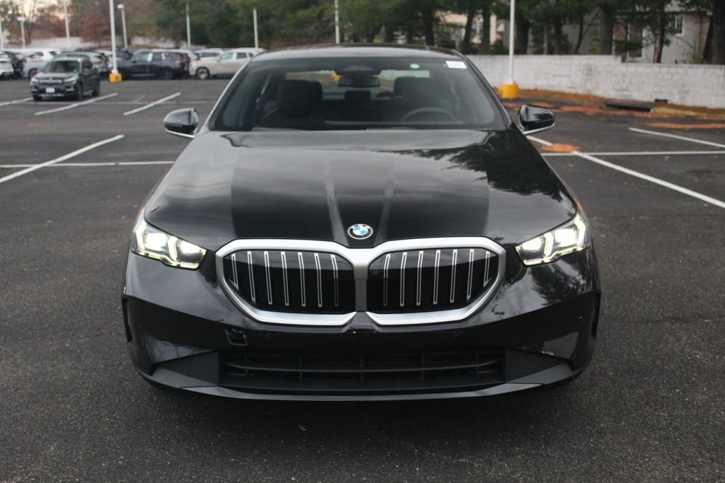Used 2026 BMW 530i xDrive w/ Premium Package AWD/4WD image 3